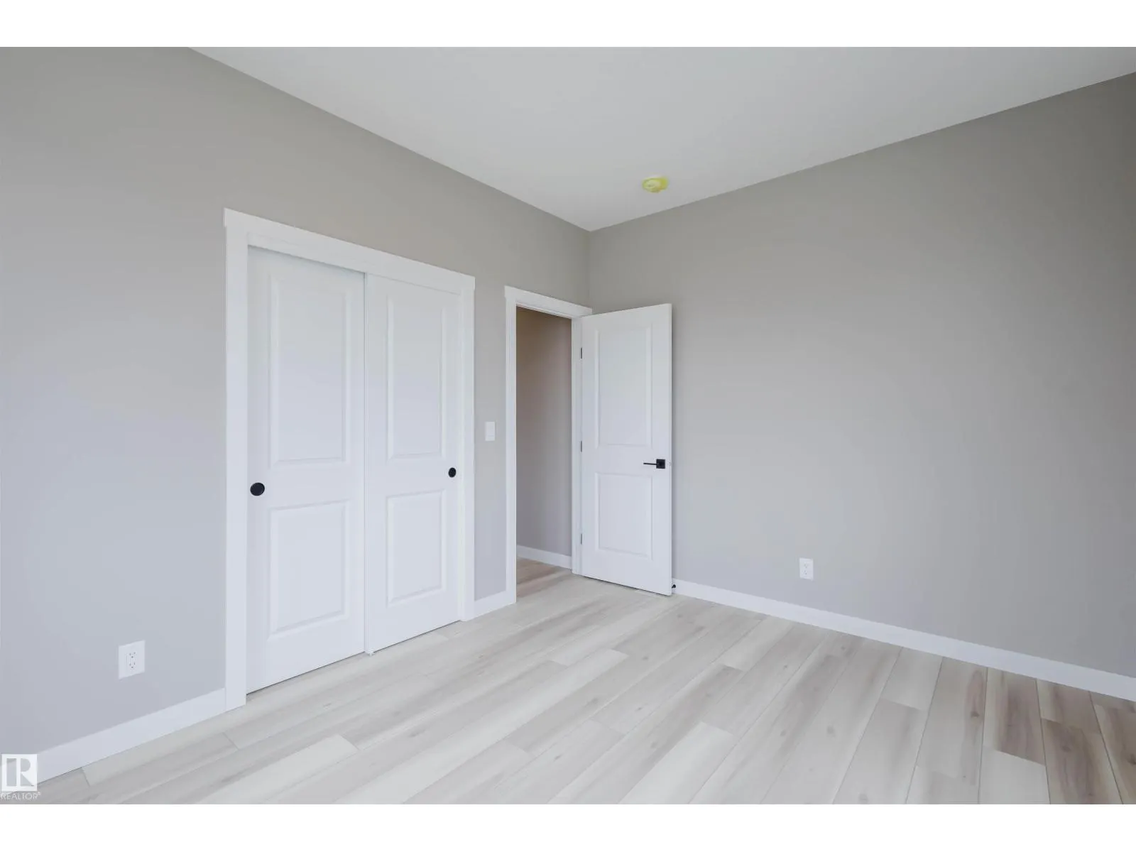 1133 Crestview TC
