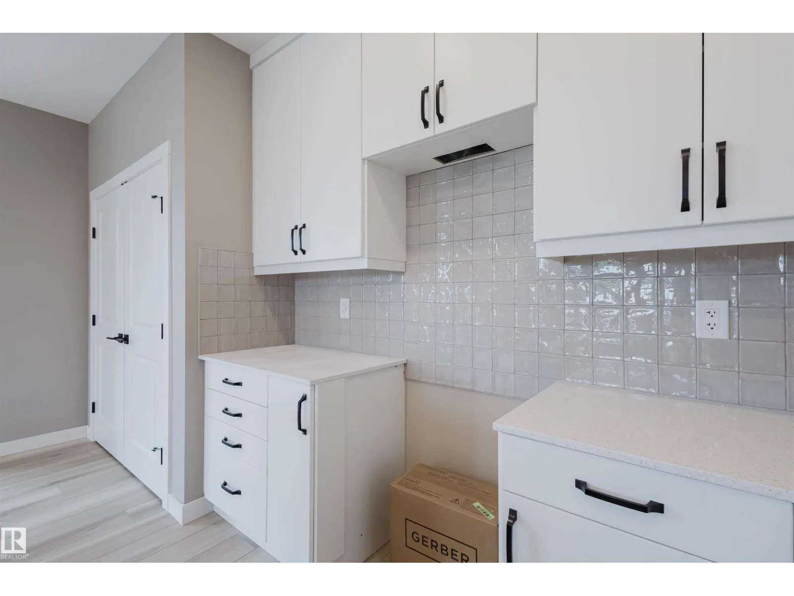 1133 Crestview TC