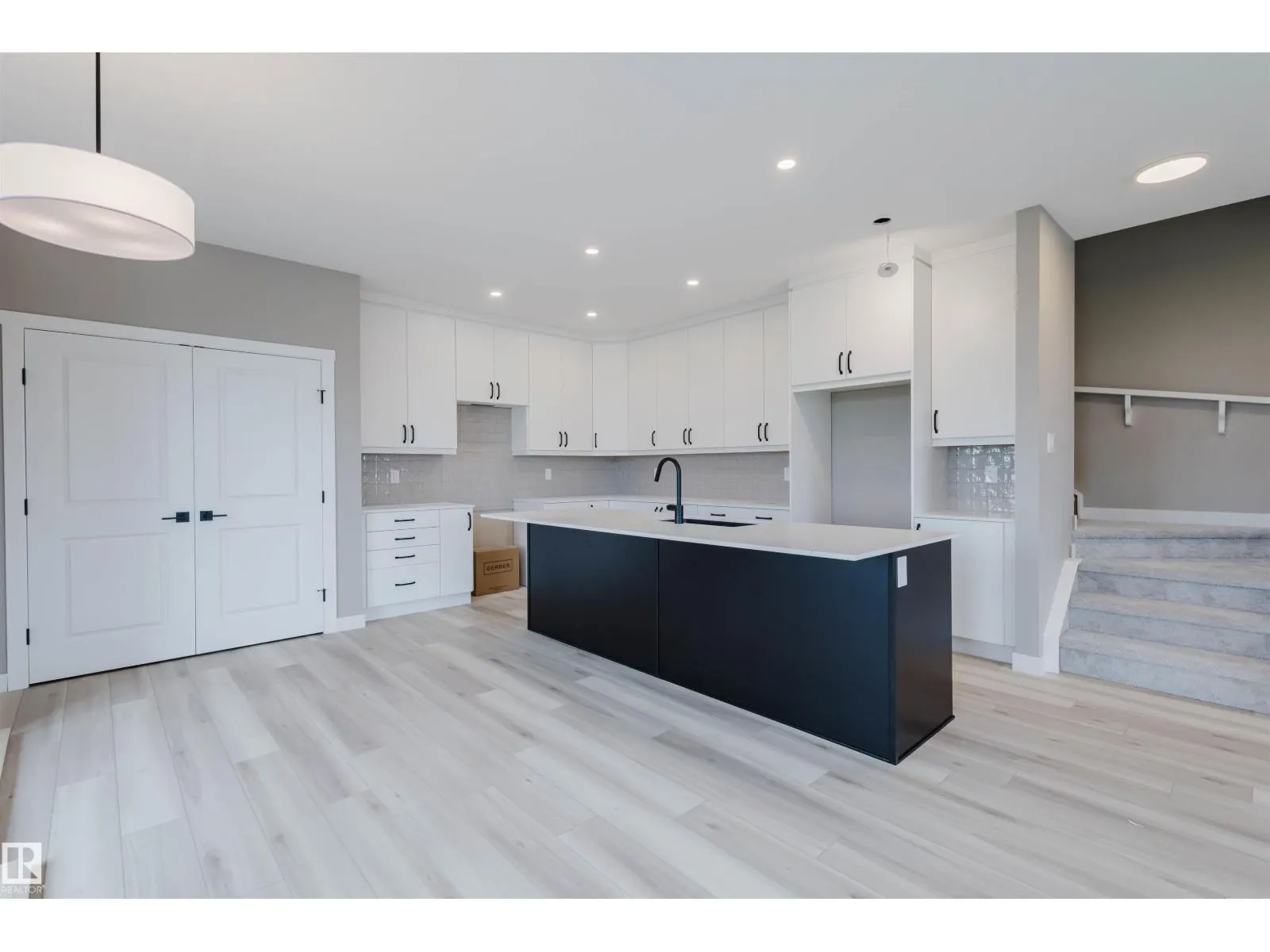 1133 Crestview TC