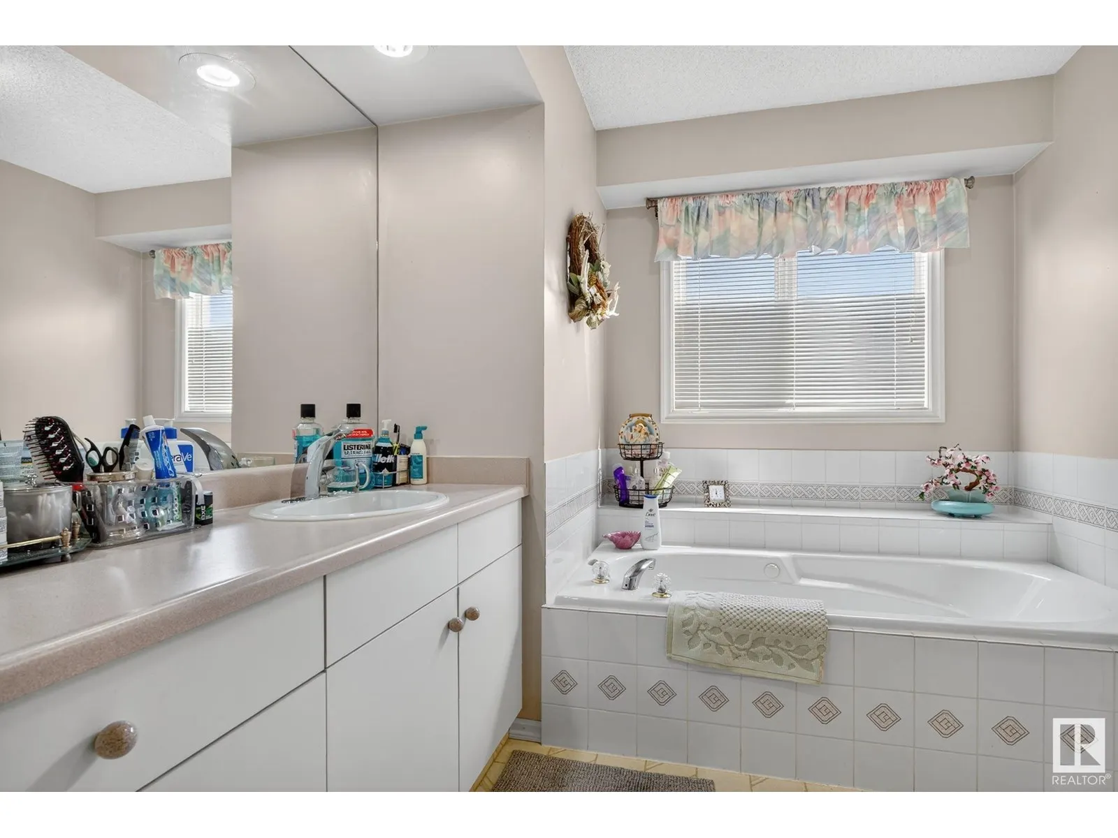 47 HUNTINGTON CR