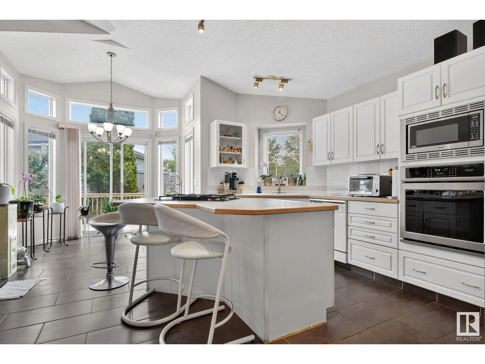 47 HUNTINGTON CR
