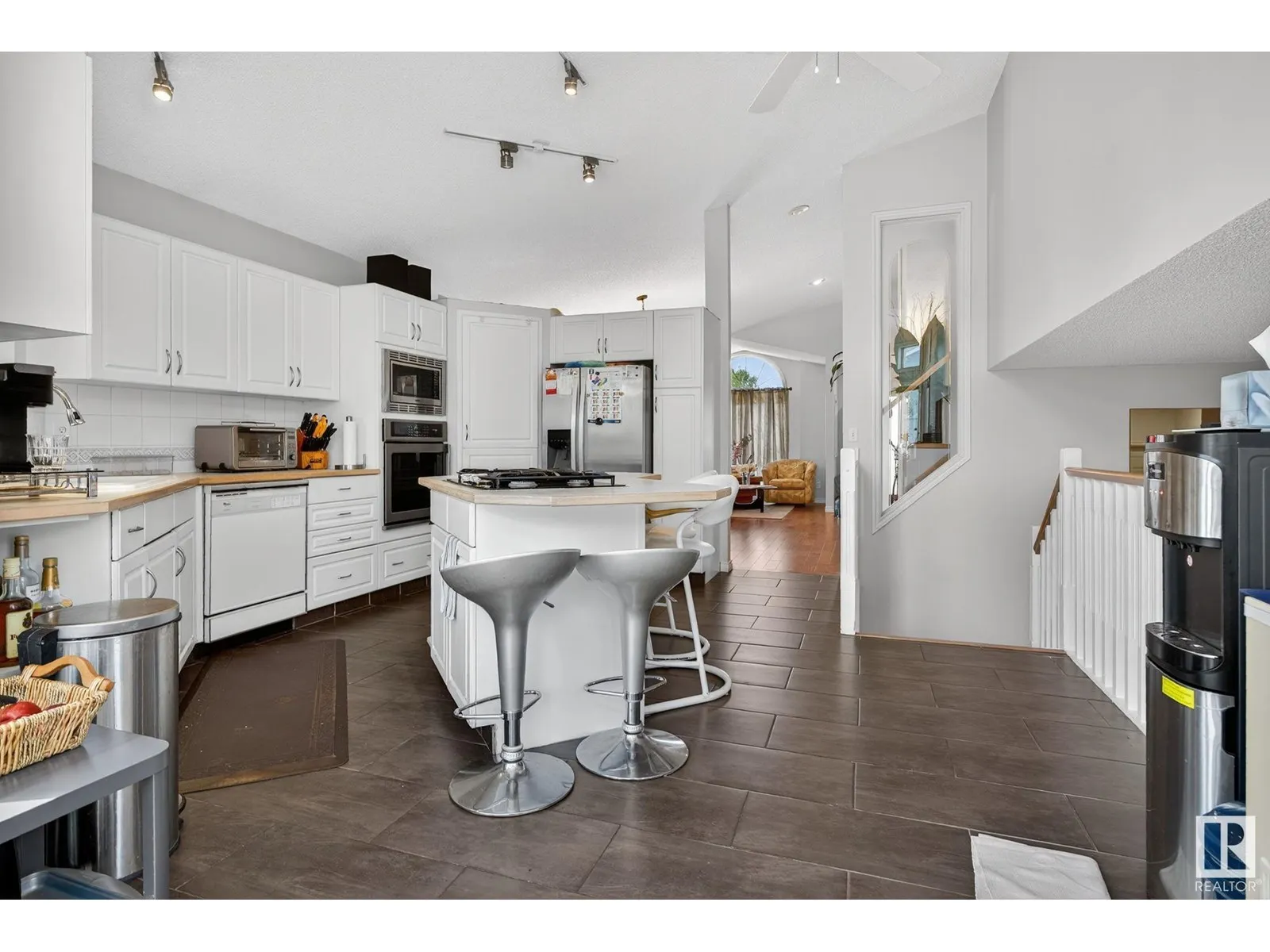 47 HUNTINGTON CR