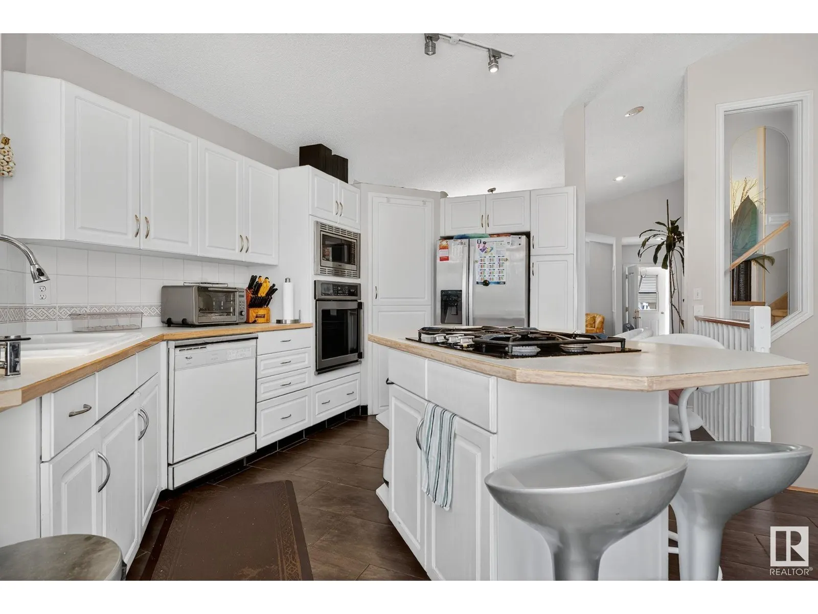 47 HUNTINGTON CR
