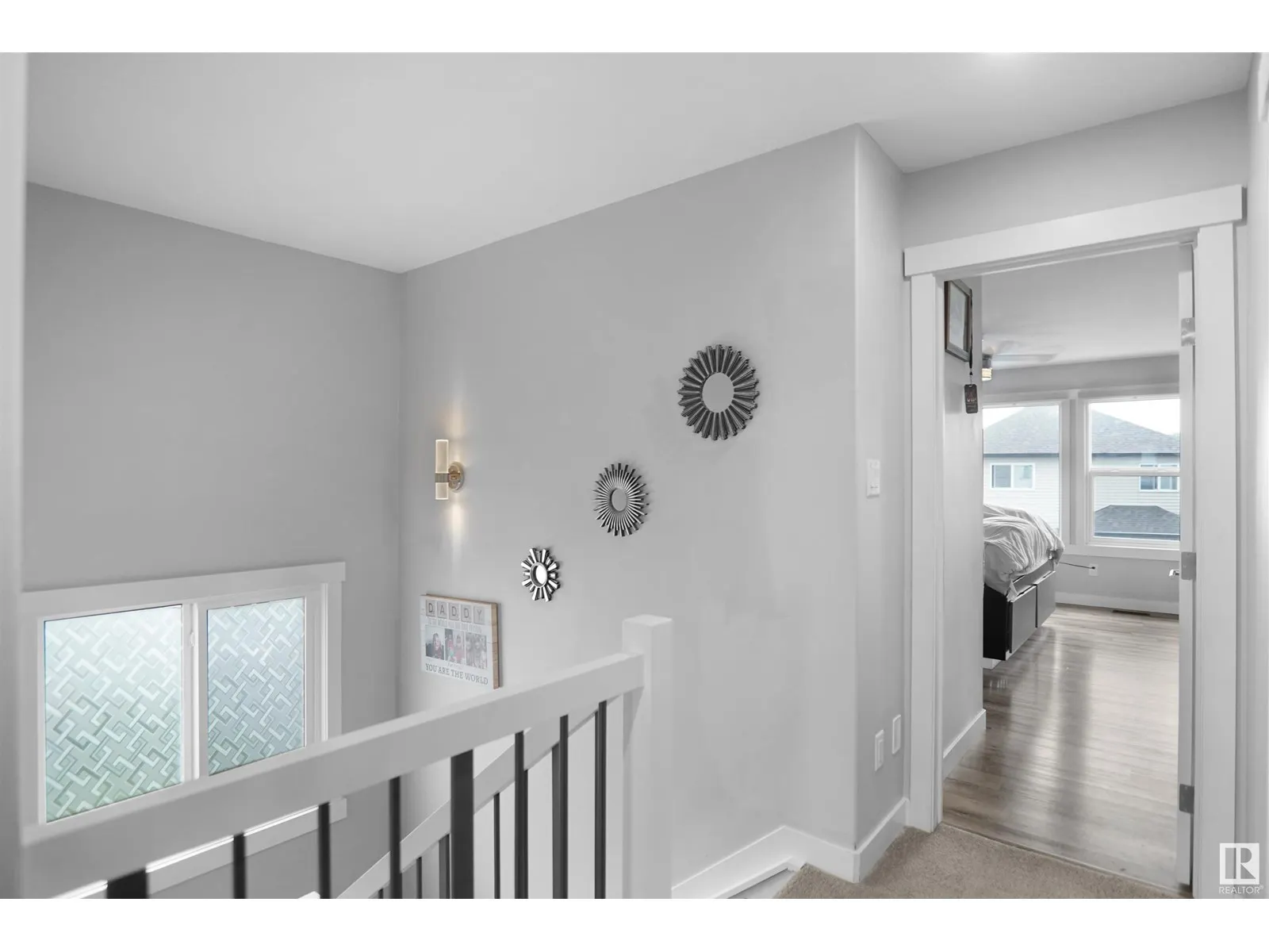 811 35 AV NW