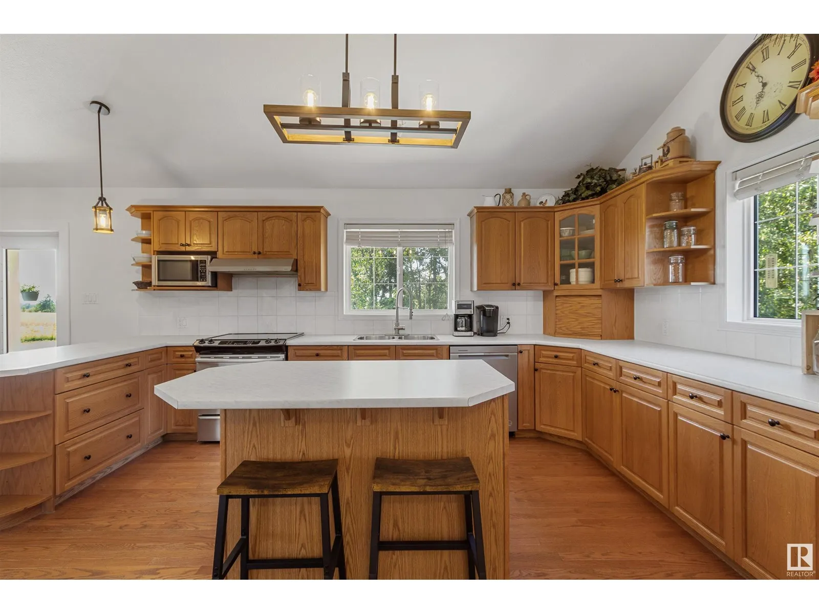 111 6st SW