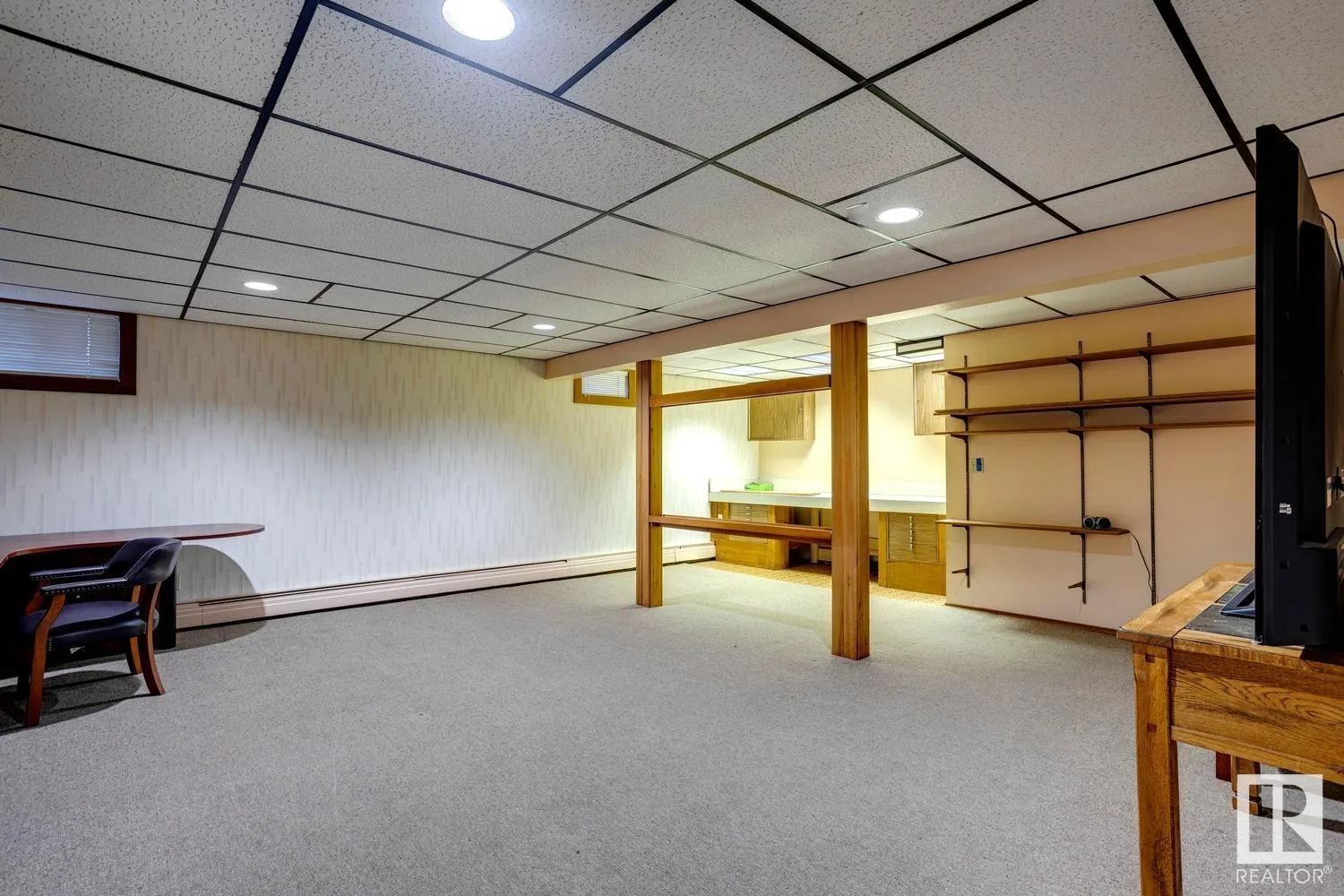 18420 8A AV SW