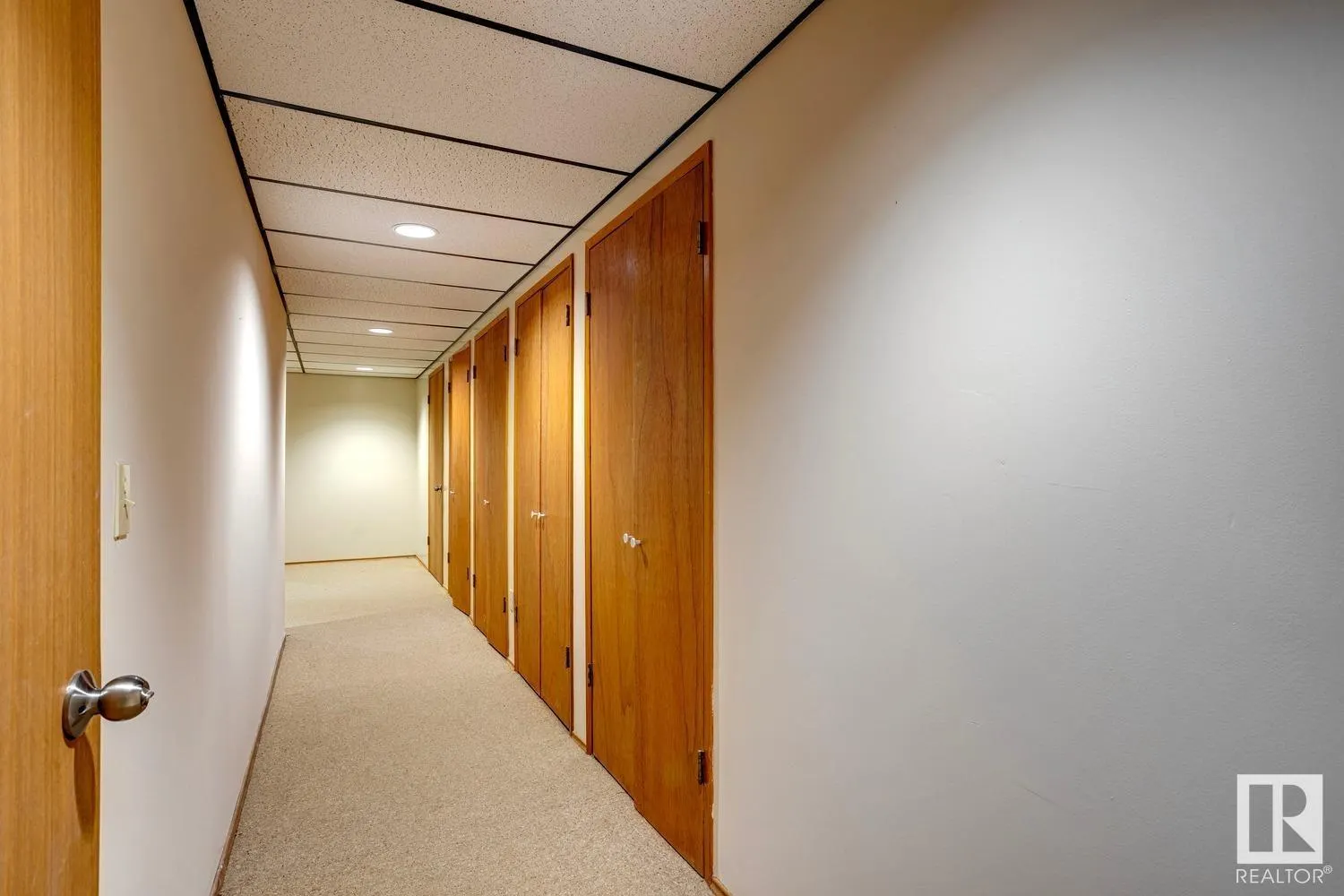 18420 8A AV SW