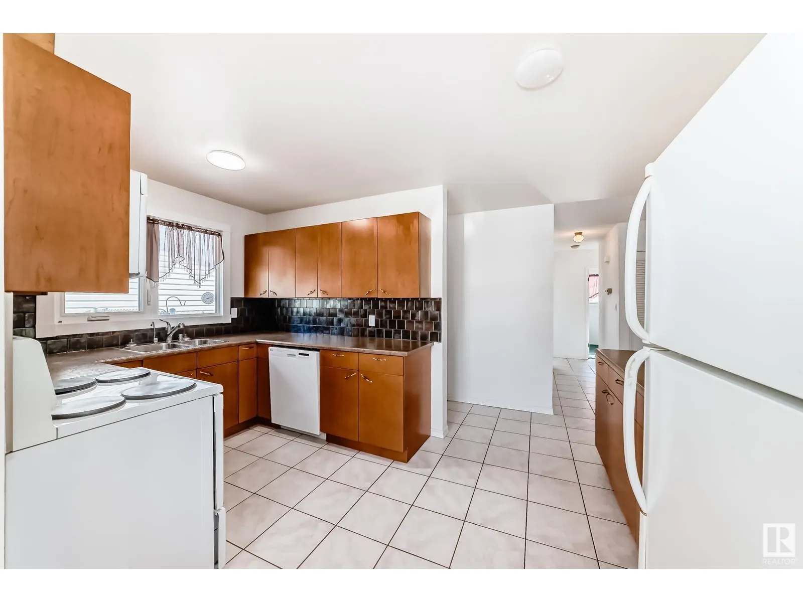 110 BRANTFORD ST