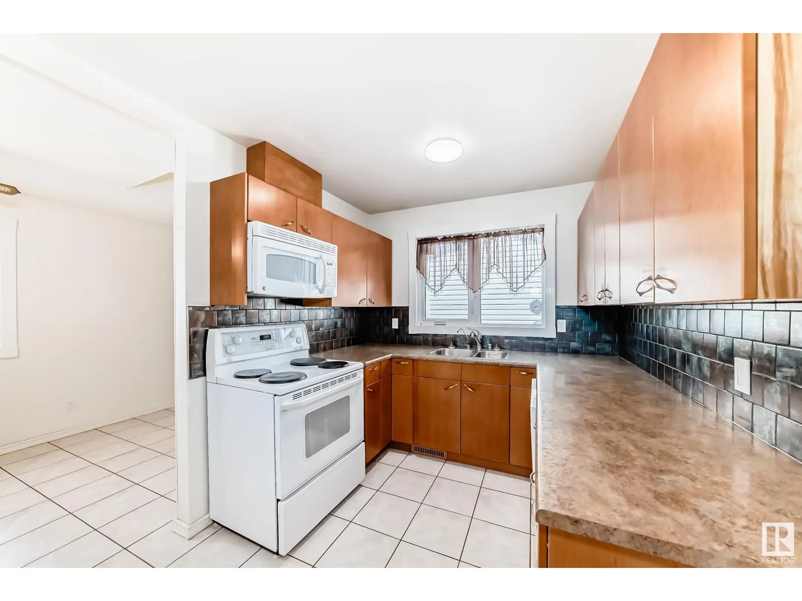 110 BRANTFORD ST
