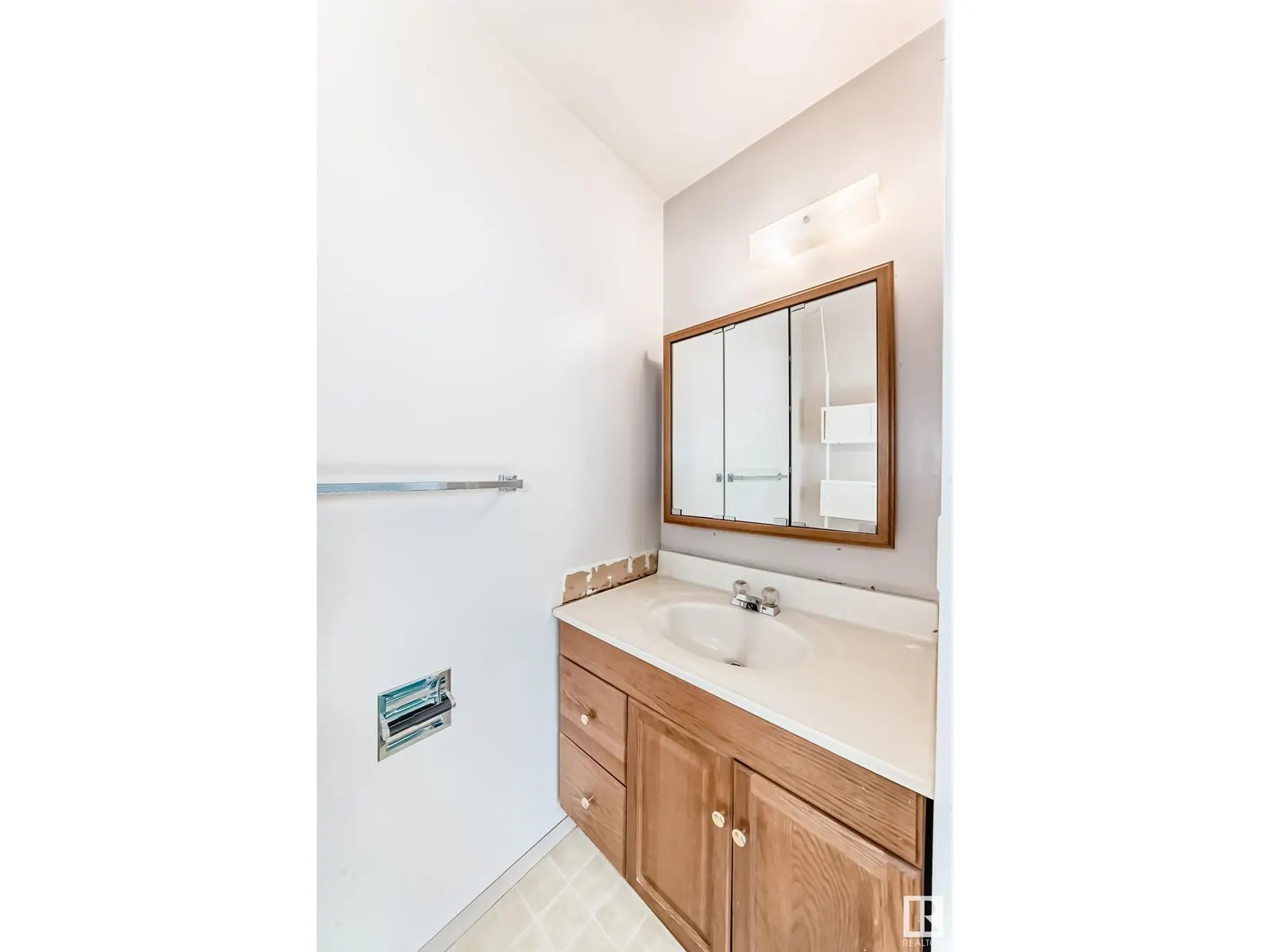 110 BRANTFORD ST
