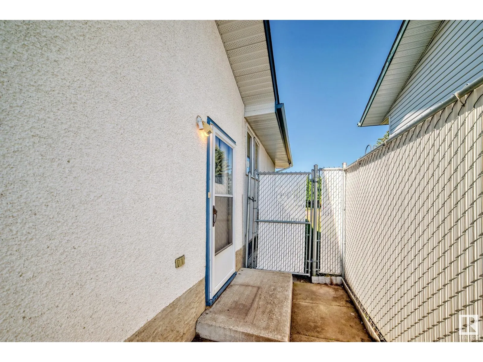110 BRANTFORD ST