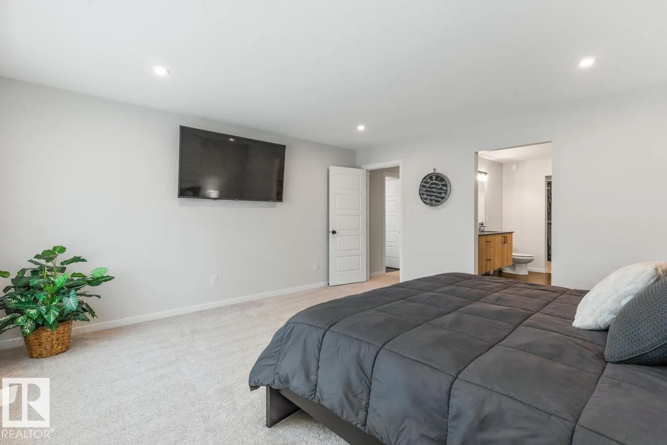 194 RANCHER RD