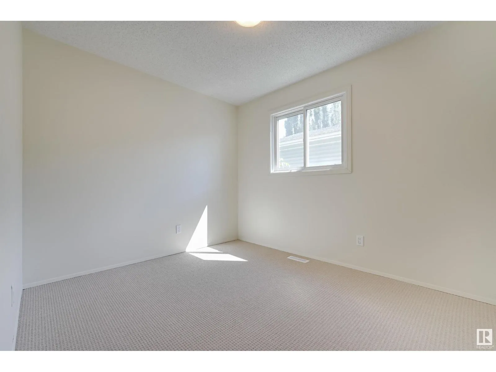 128 WESTBOURNE RD