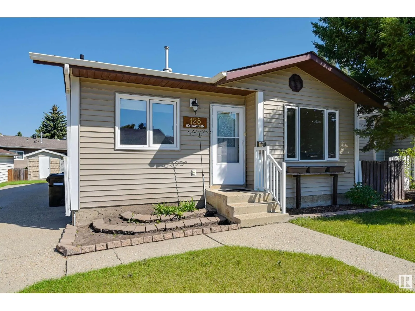 128 WESTBOURNE RD