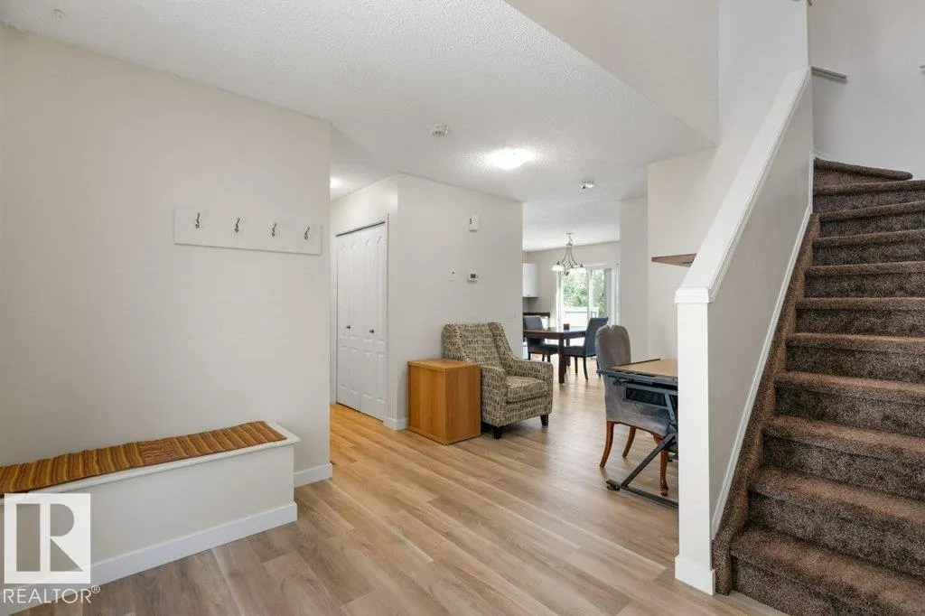 #9 450 HYNDMAN CR NW