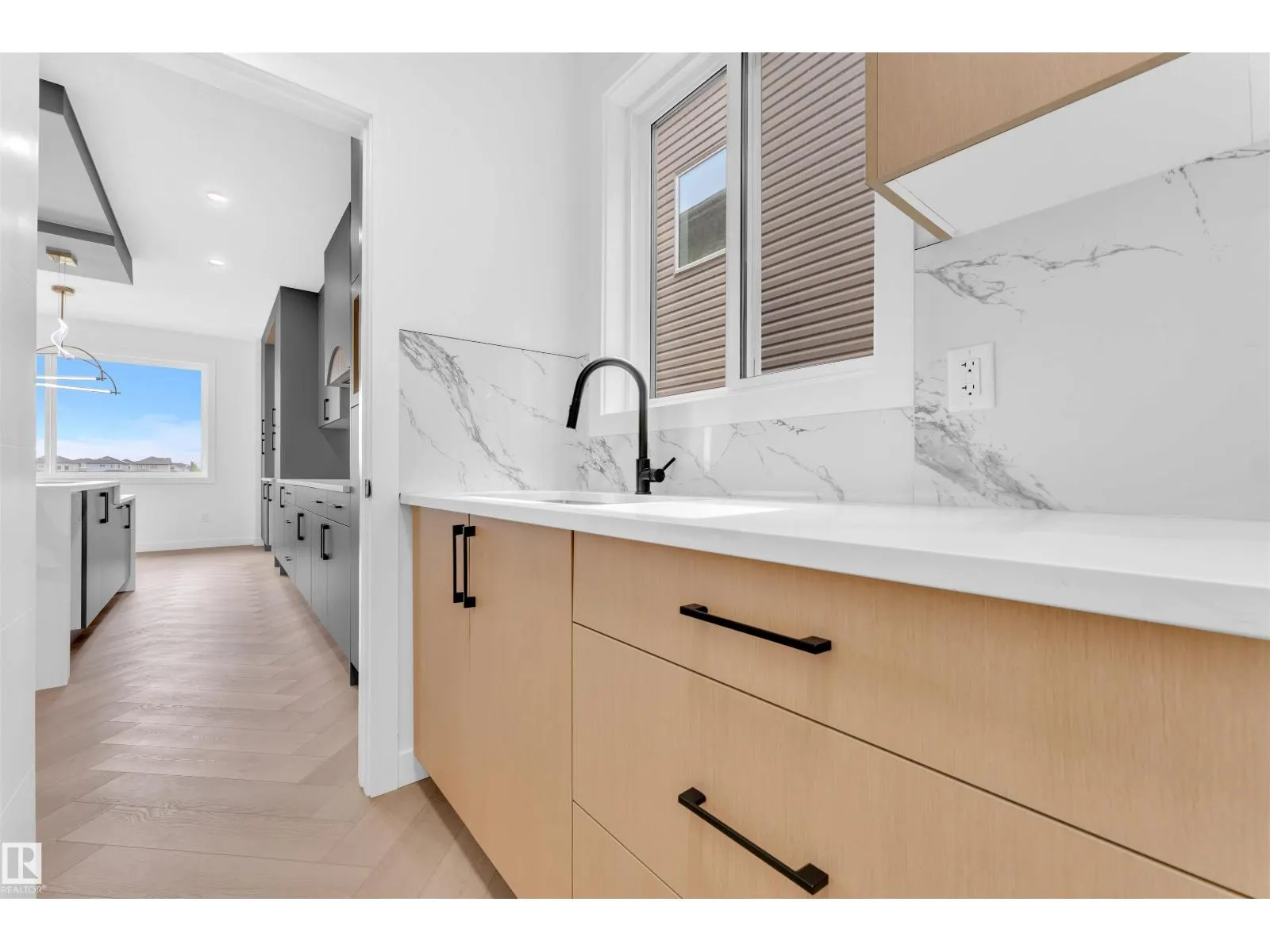 404 Pine PT