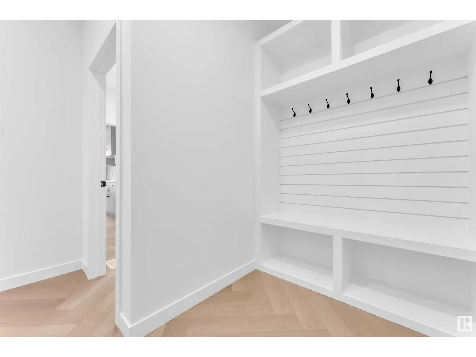 404 Pine PT