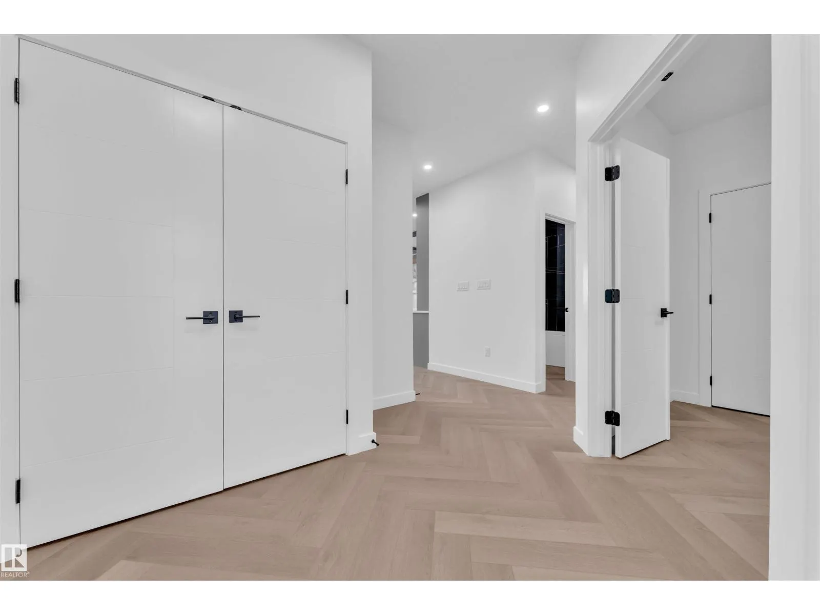 404 Pine PT