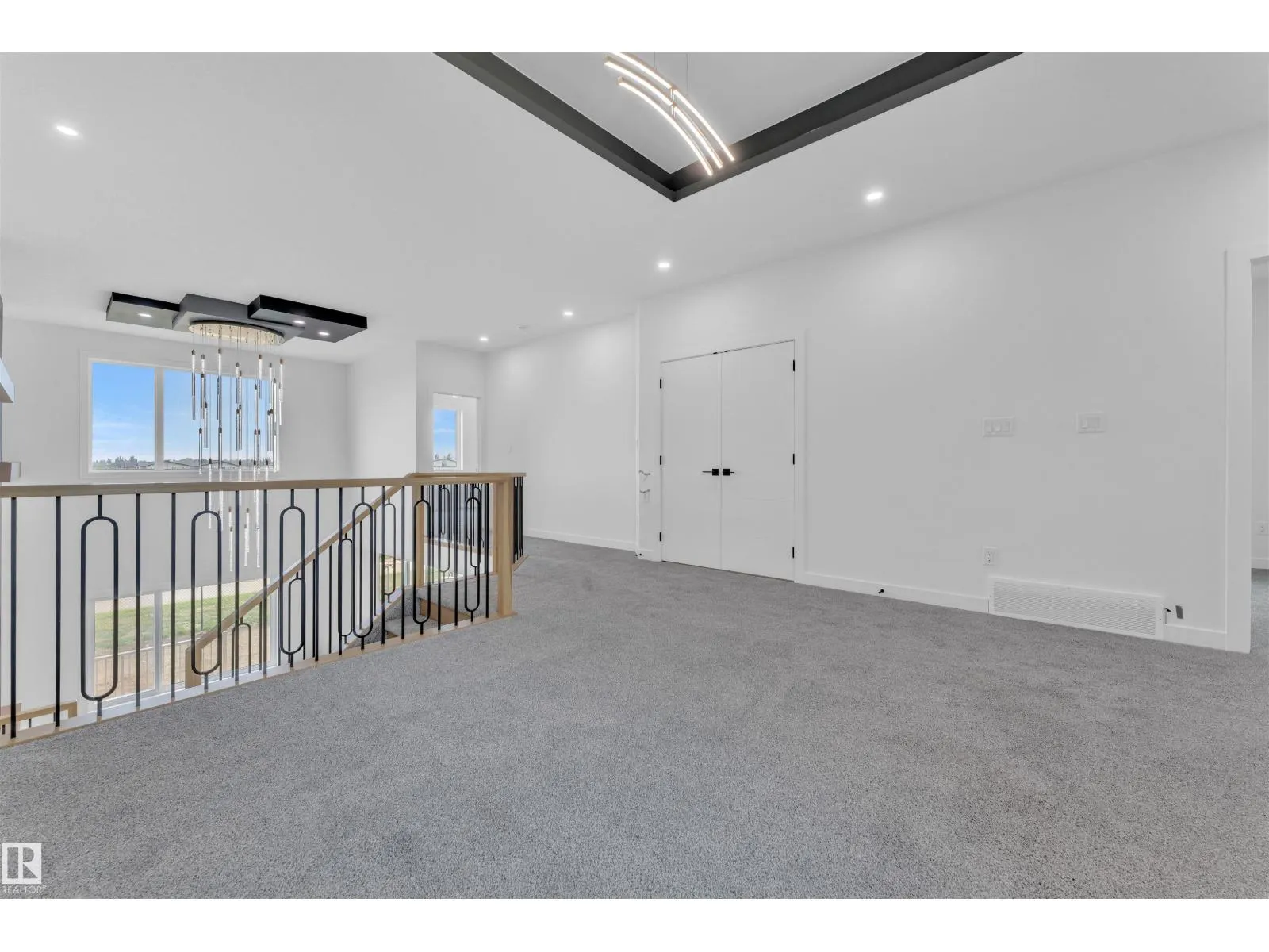 404 Pine PT