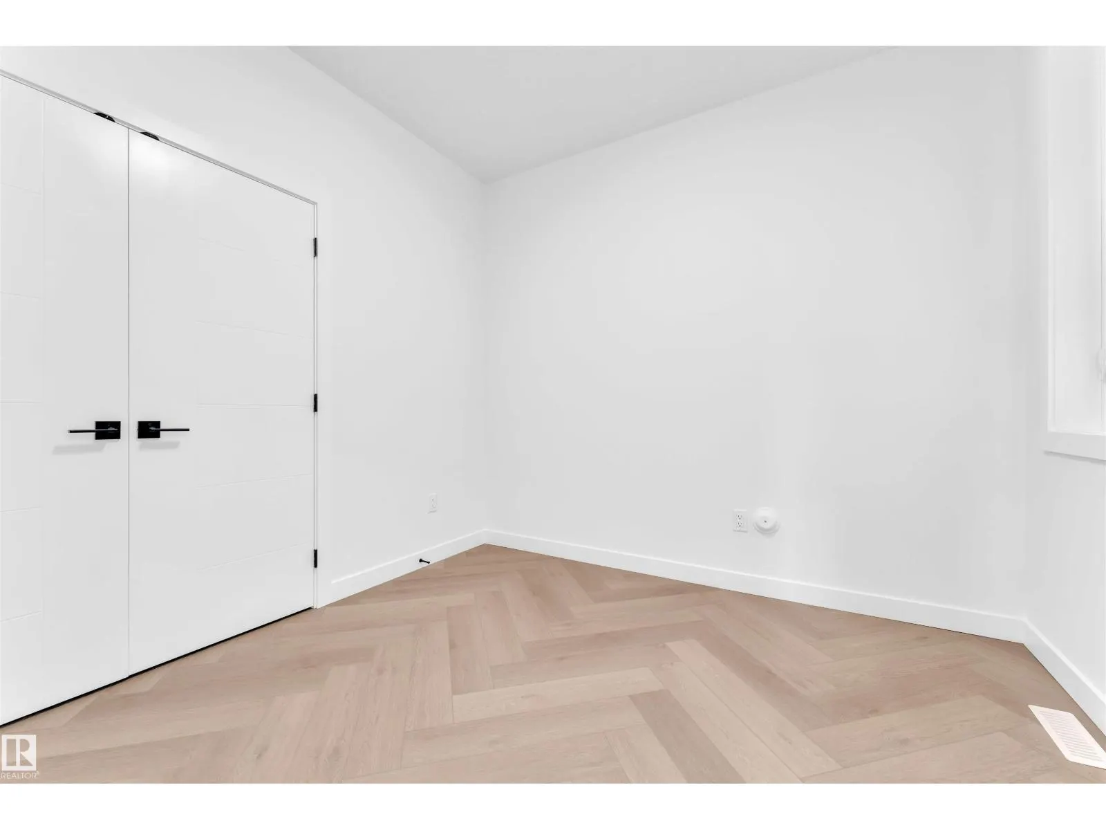 404 Pine PT