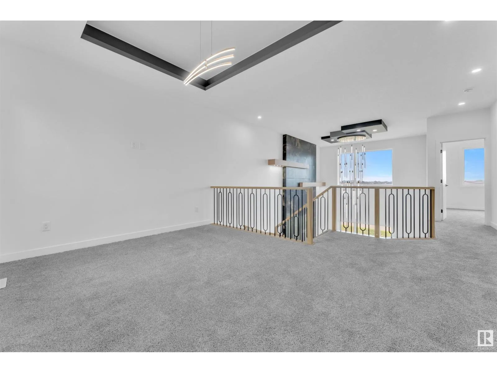 404 Pine PT