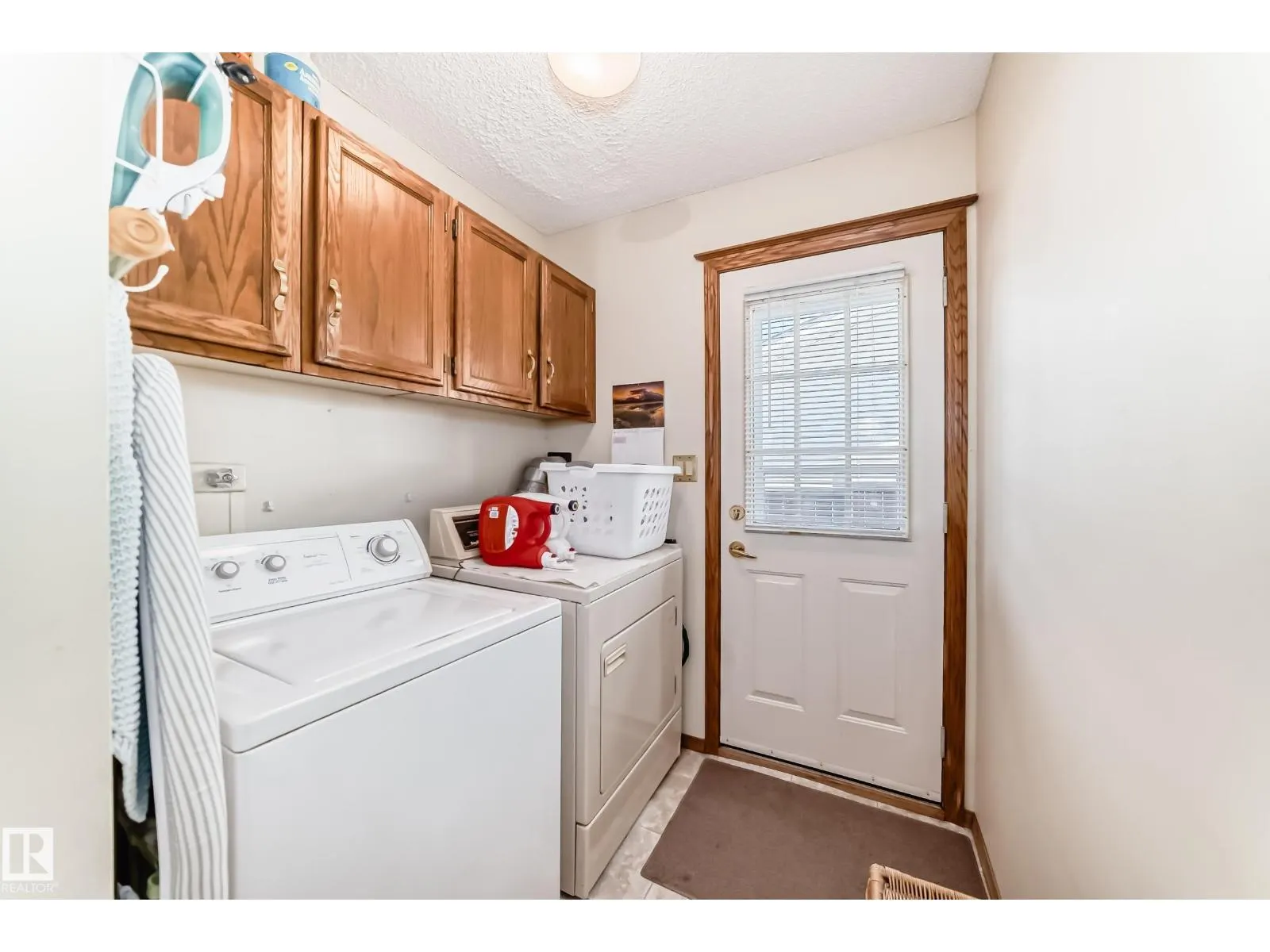10 DUFFERIN ST