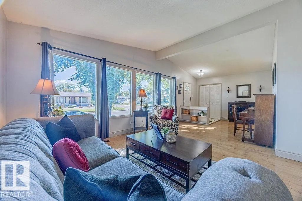 1031 STRATHCONA DR