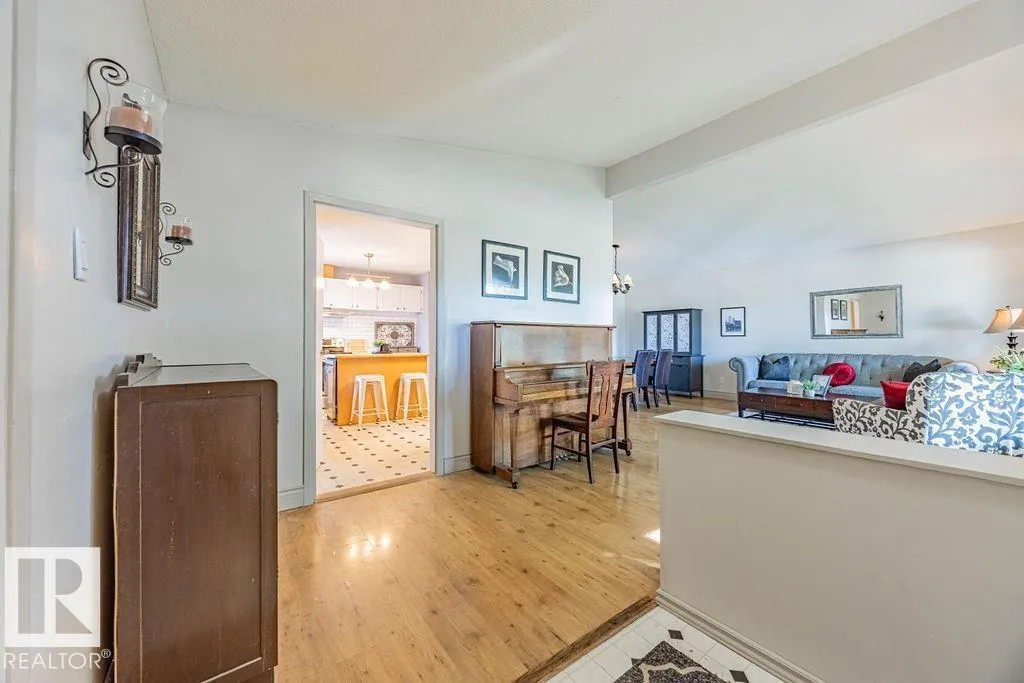 1031 STRATHCONA DR
