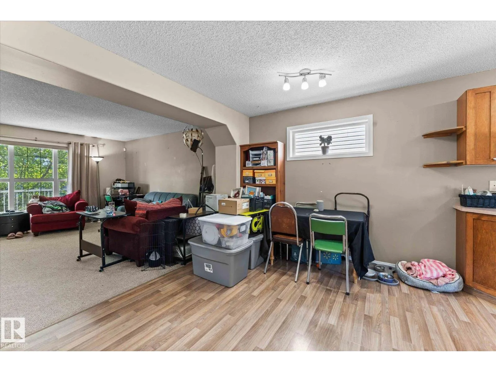 76 VENTURA ST