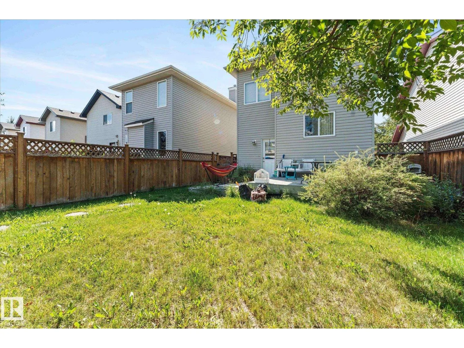 76 VENTURA ST