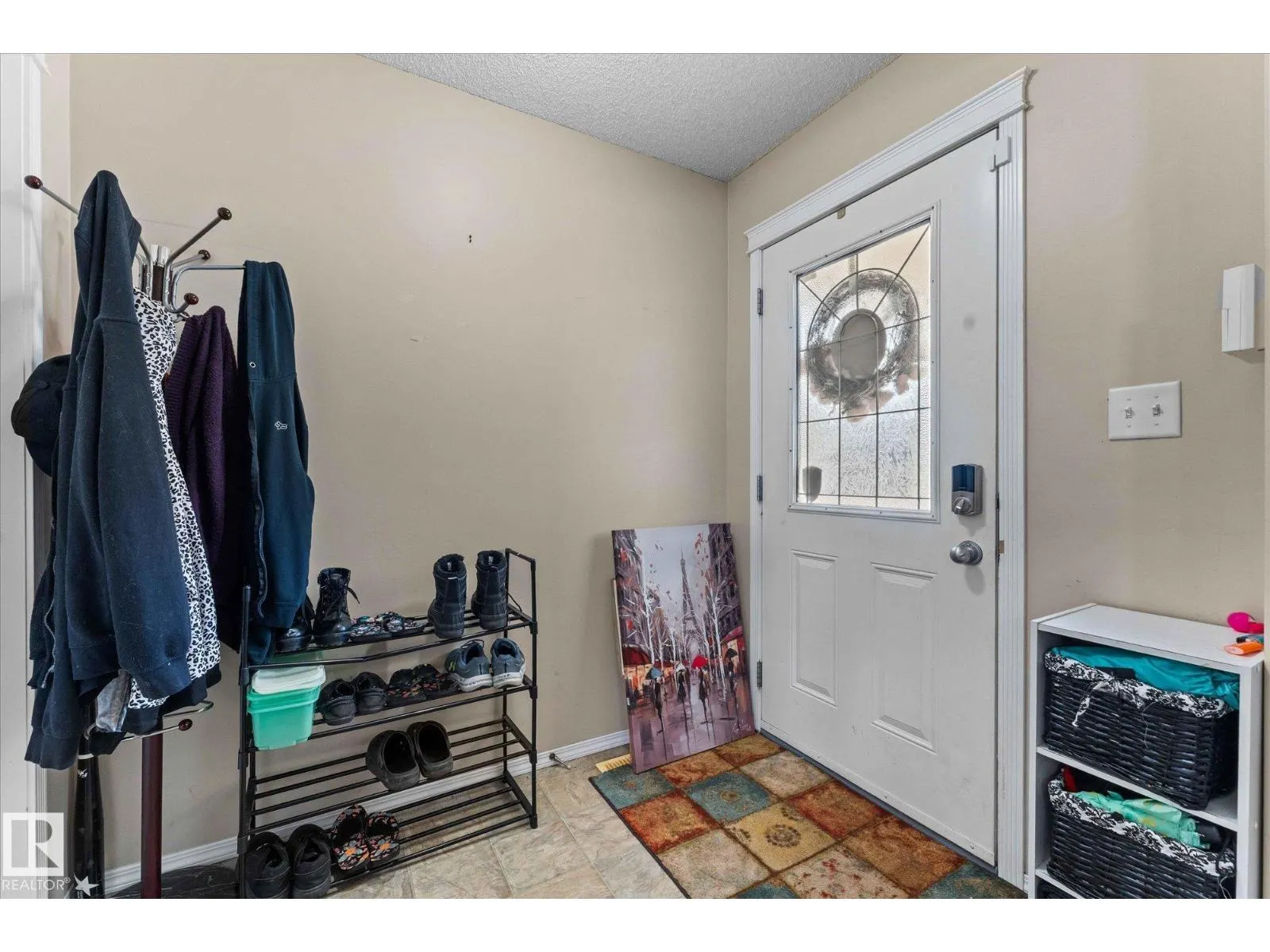 76 VENTURA ST