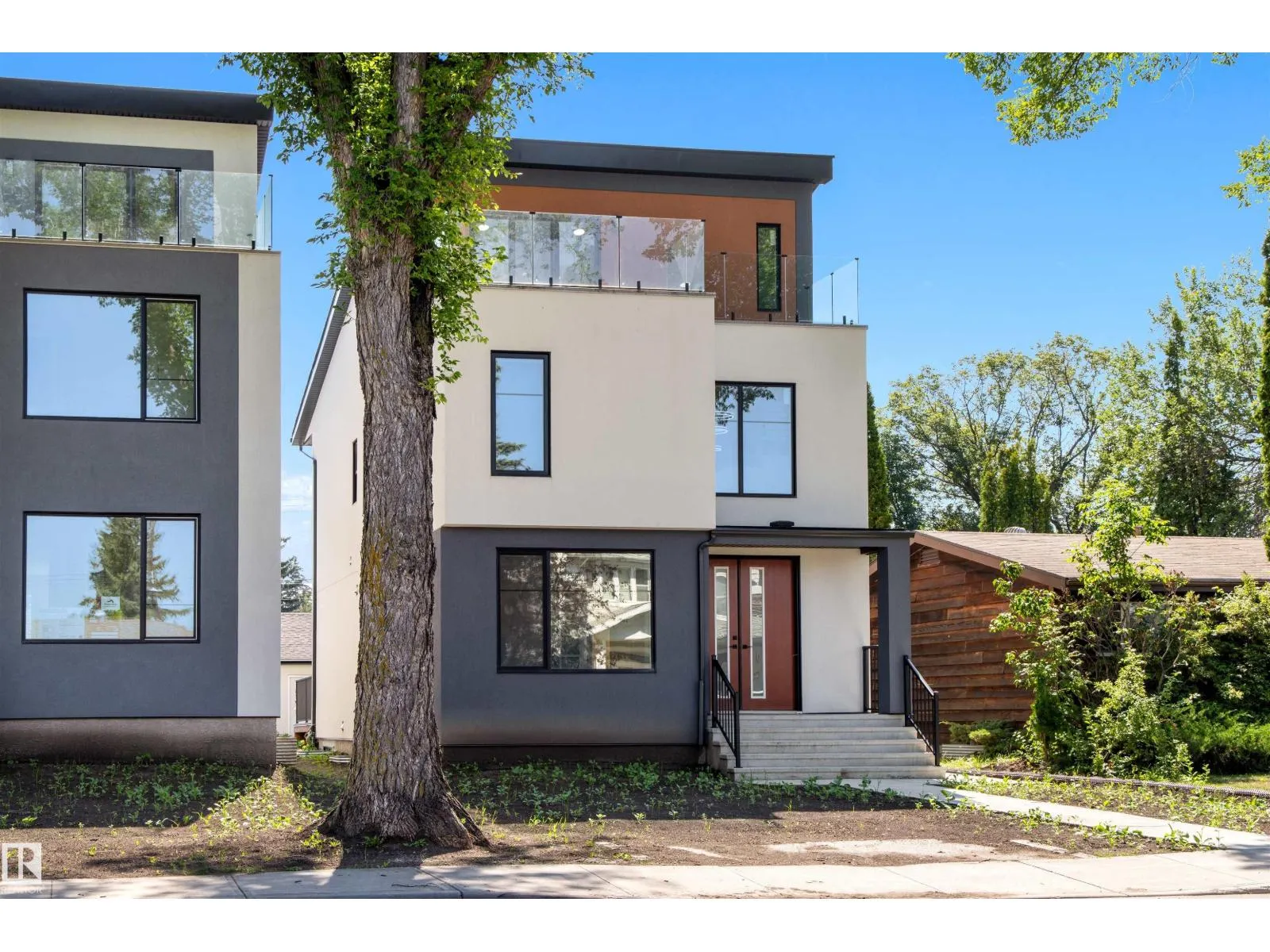 10725 65 ST NW