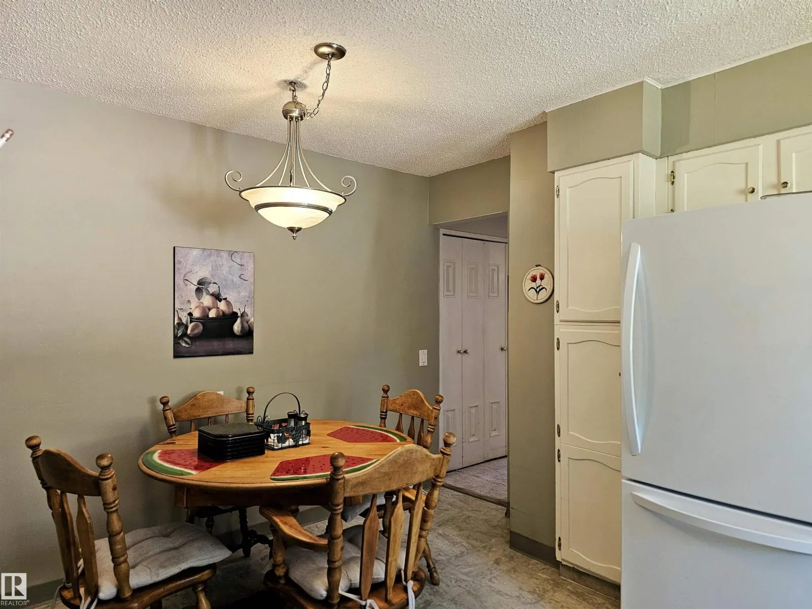 32 GATEWOOD AV