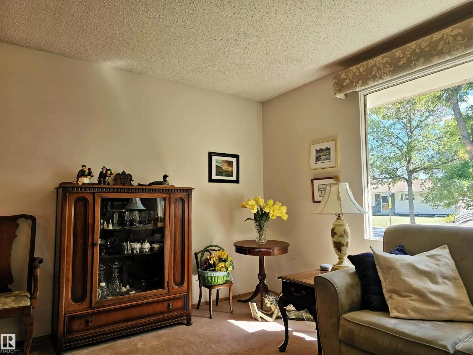 32 GATEWOOD AV