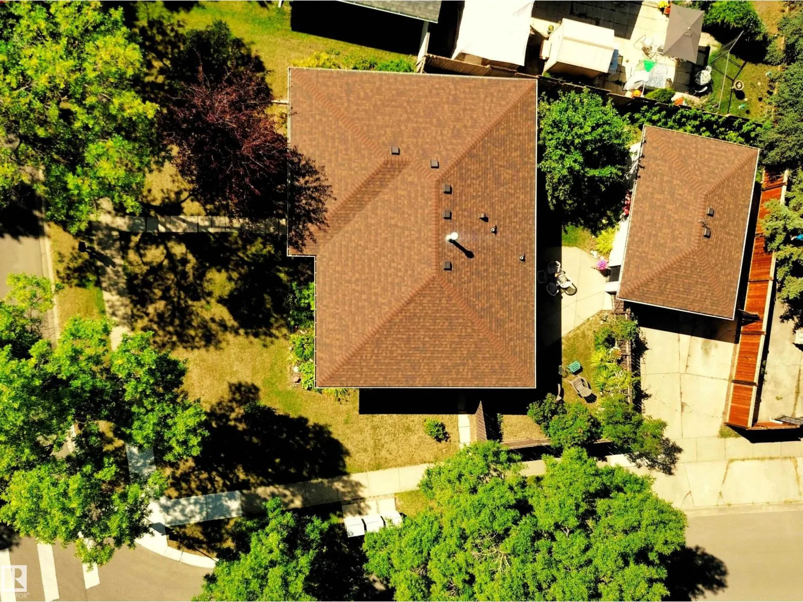 32 GATEWOOD AV