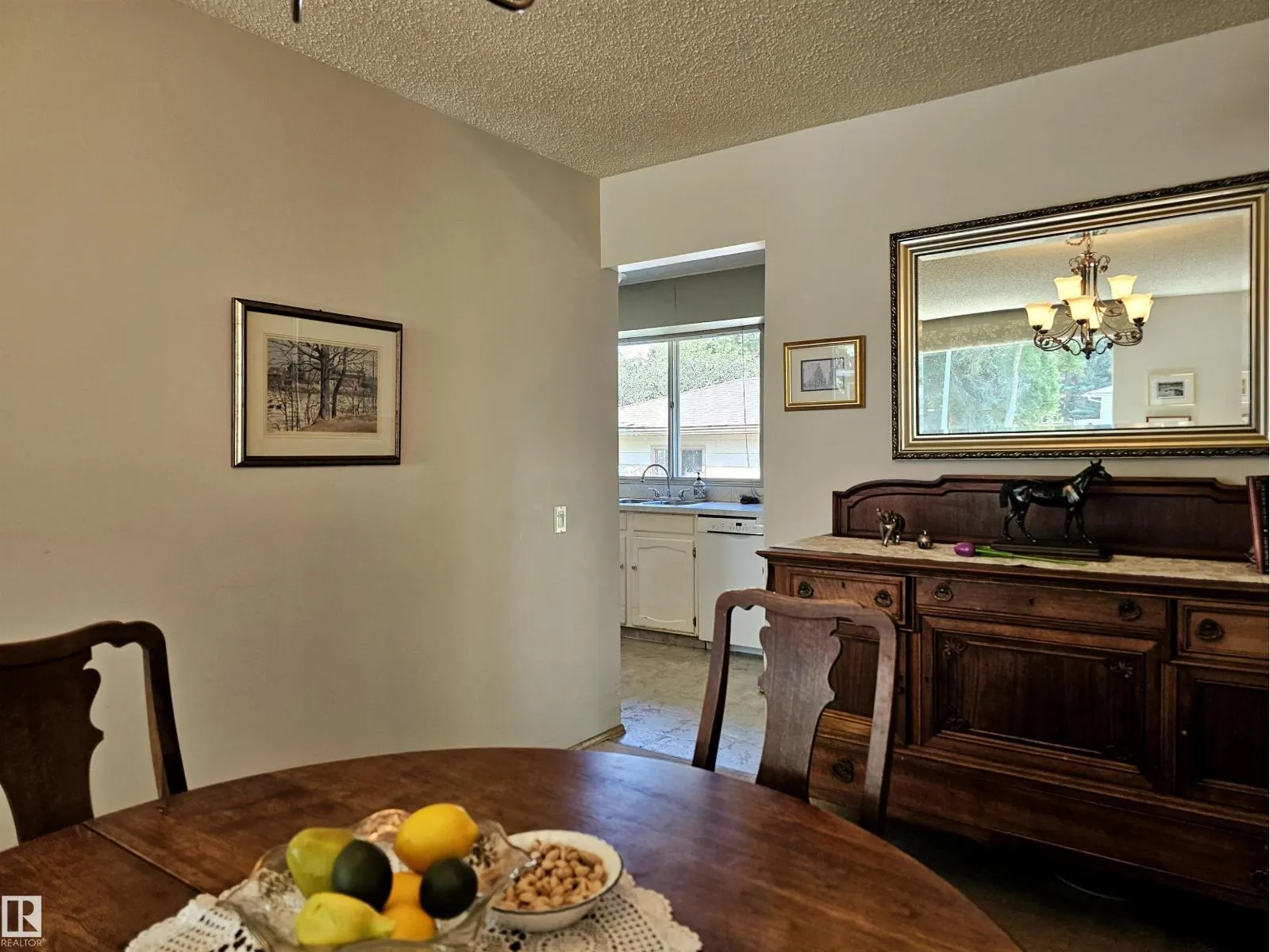 32 GATEWOOD AV