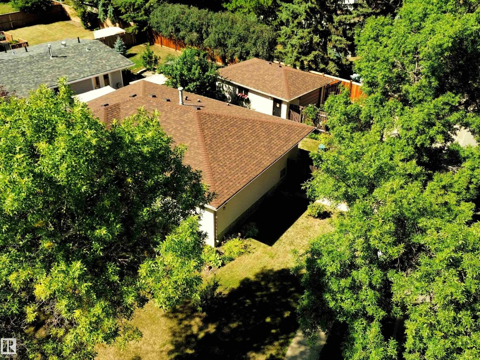 32 GATEWOOD AV