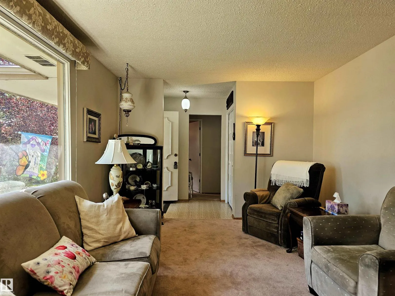 32 GATEWOOD AV