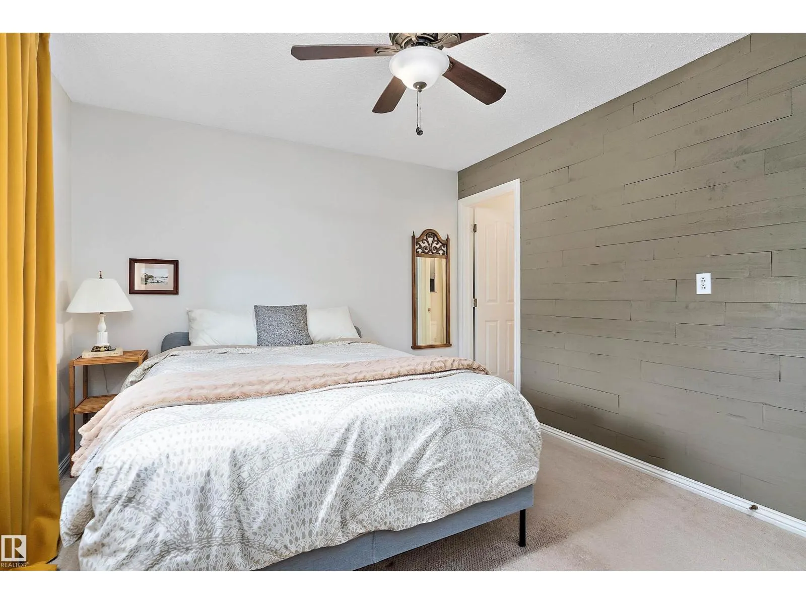 18 ORANGEWOOD PL