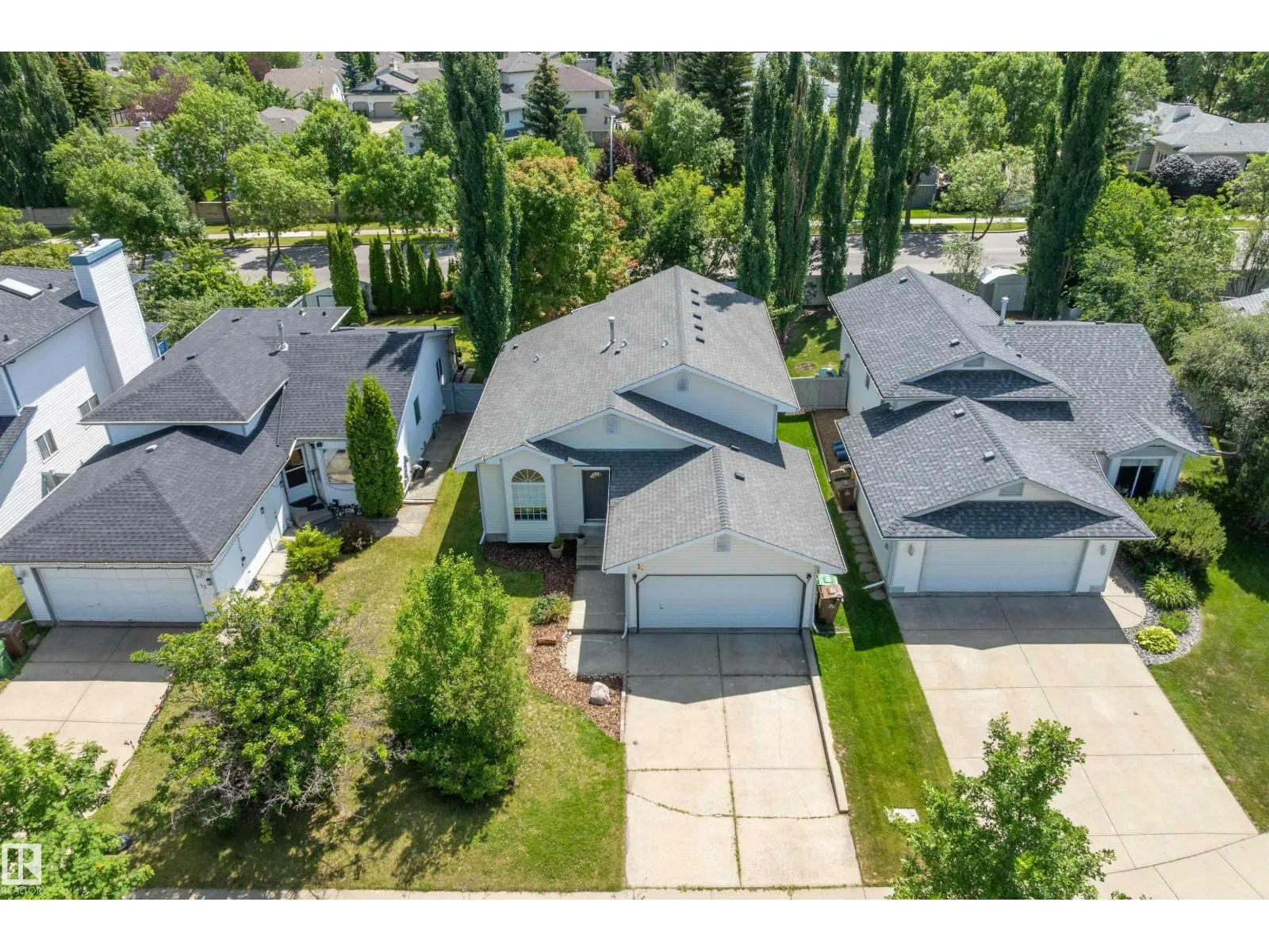 18 ORANGEWOOD PL