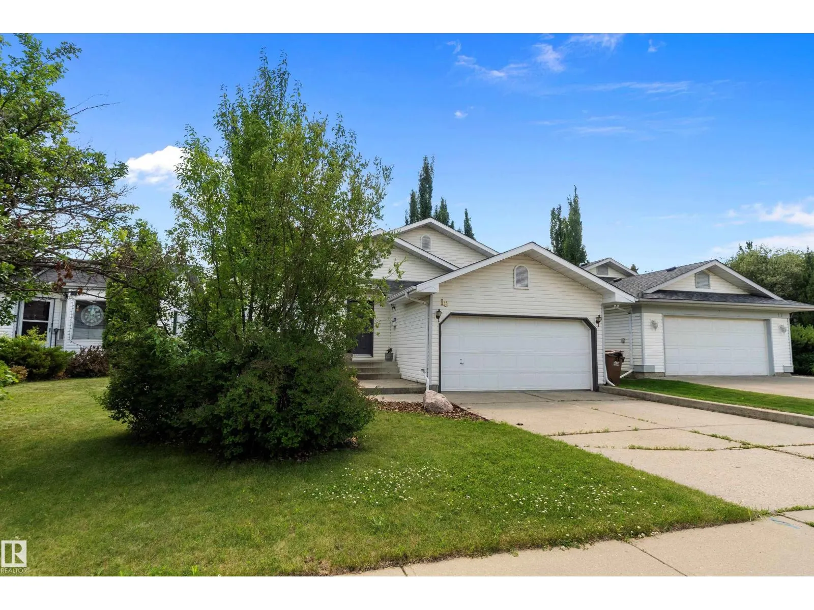 18 ORANGEWOOD PL