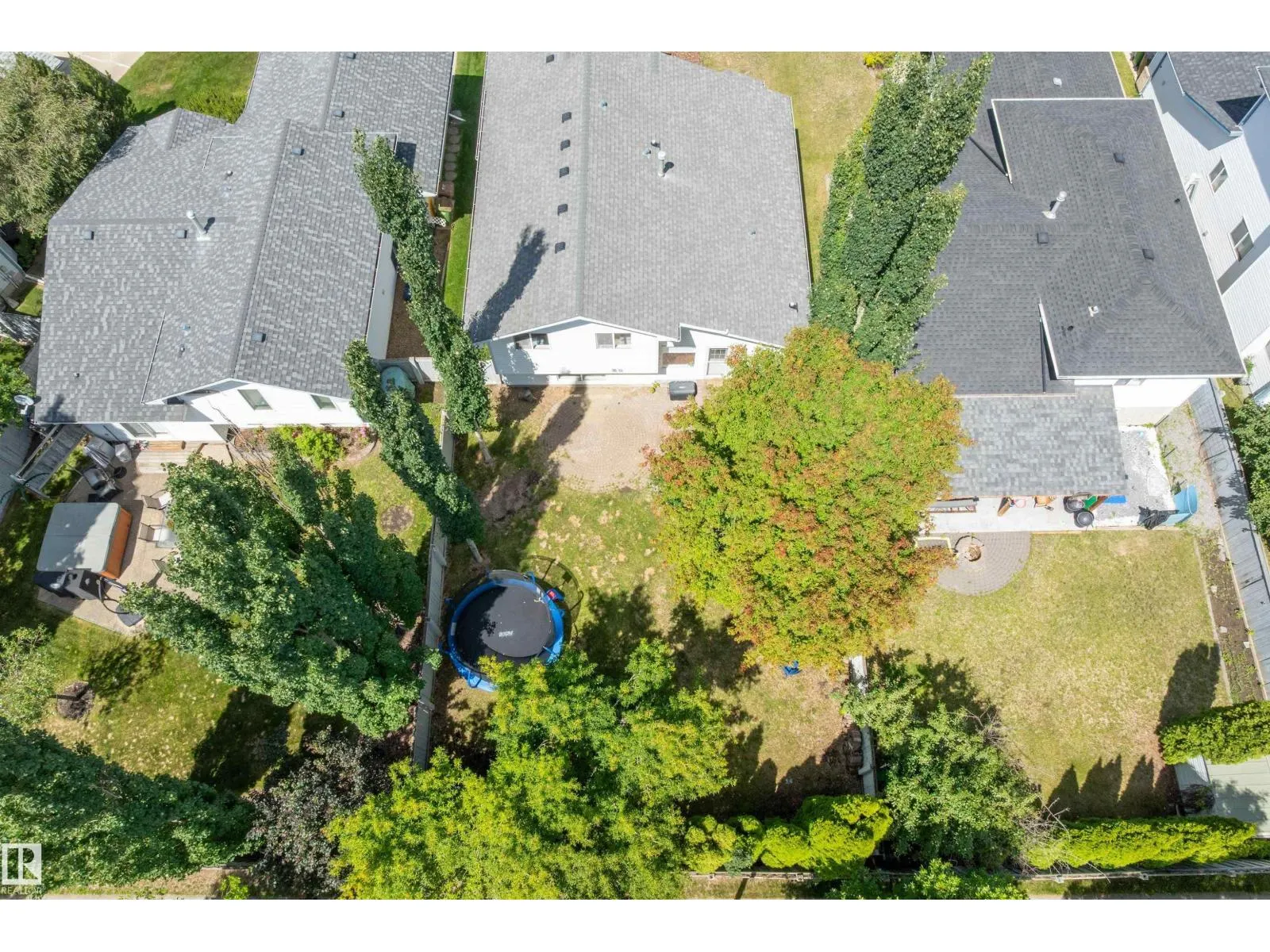 18 ORANGEWOOD PL