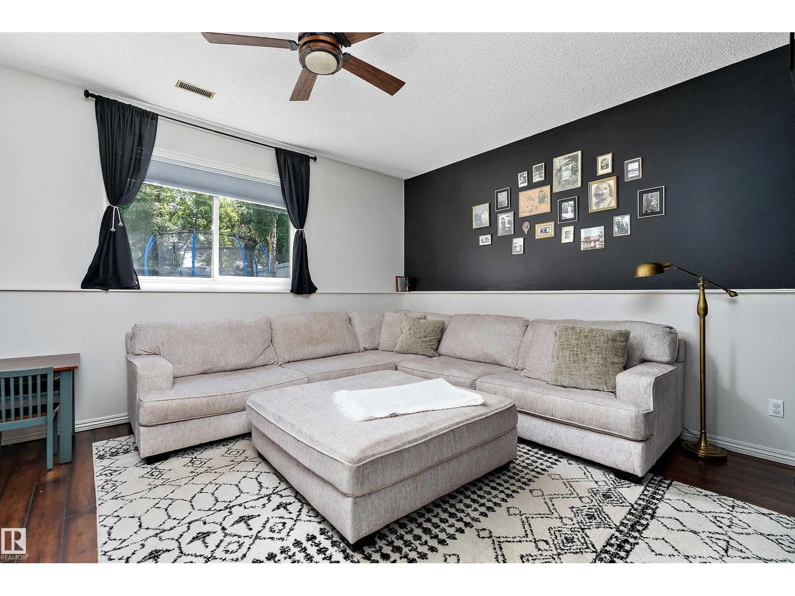 18 ORANGEWOOD PL