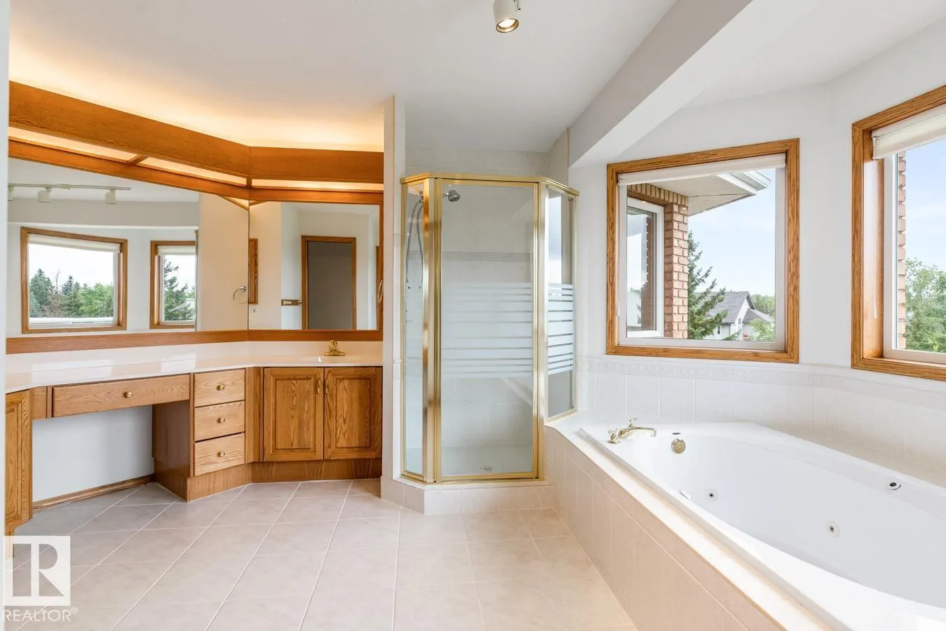 21 RIDGEBAY PL