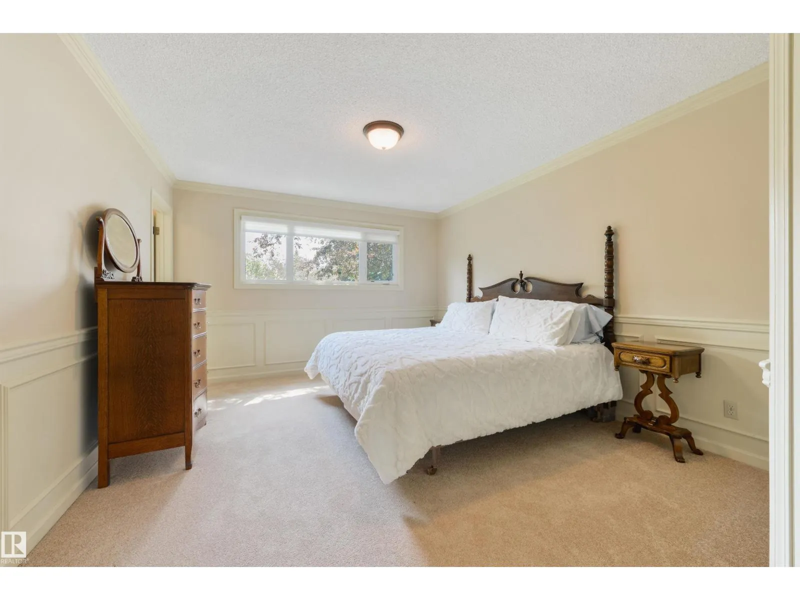 14007 53 AV NW