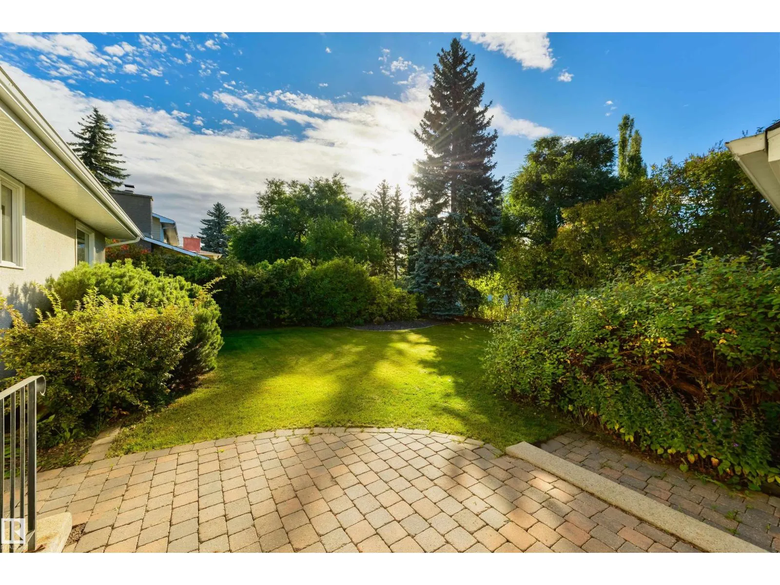 14007 53 AV NW