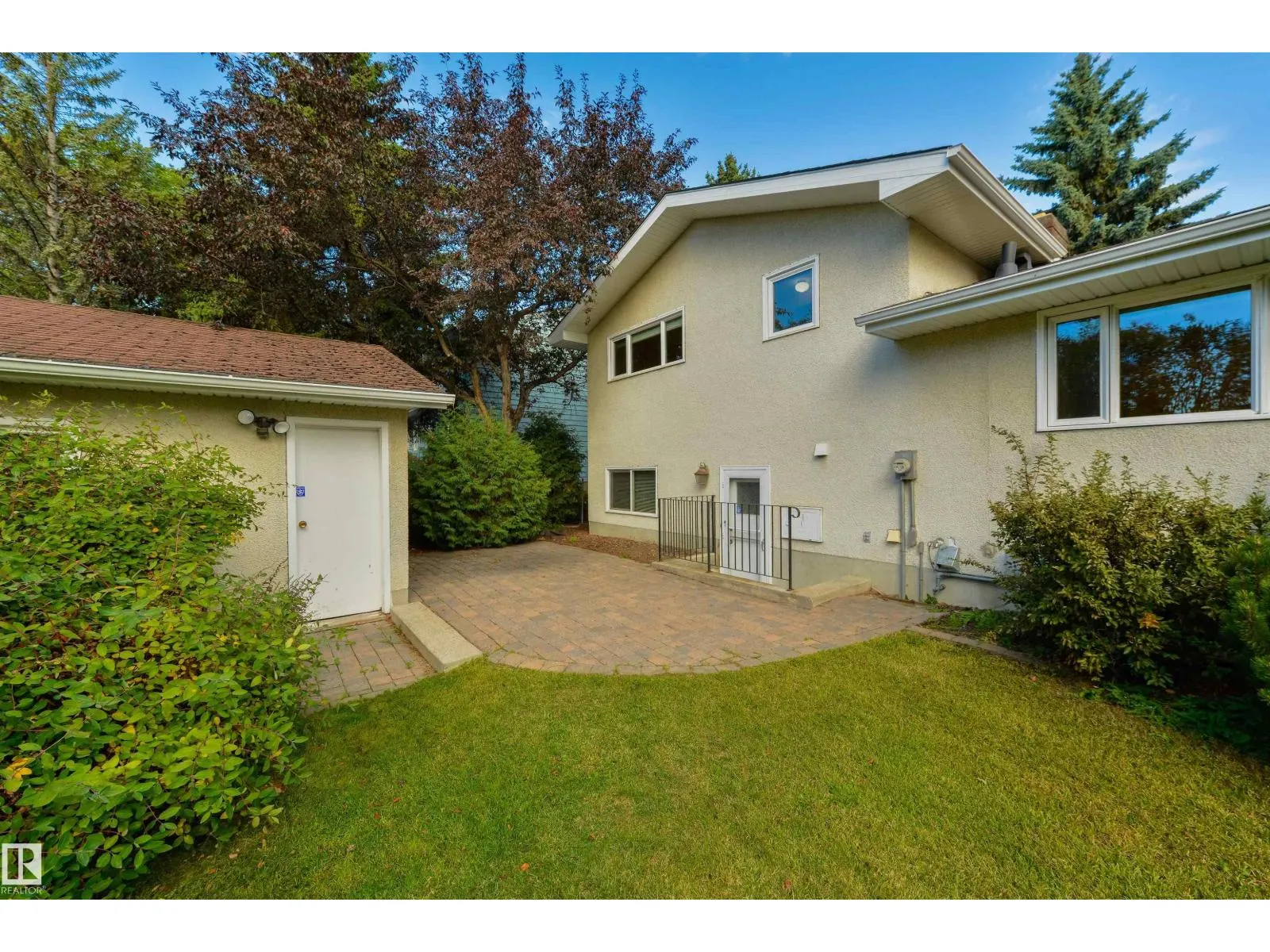 14007 53 AV NW