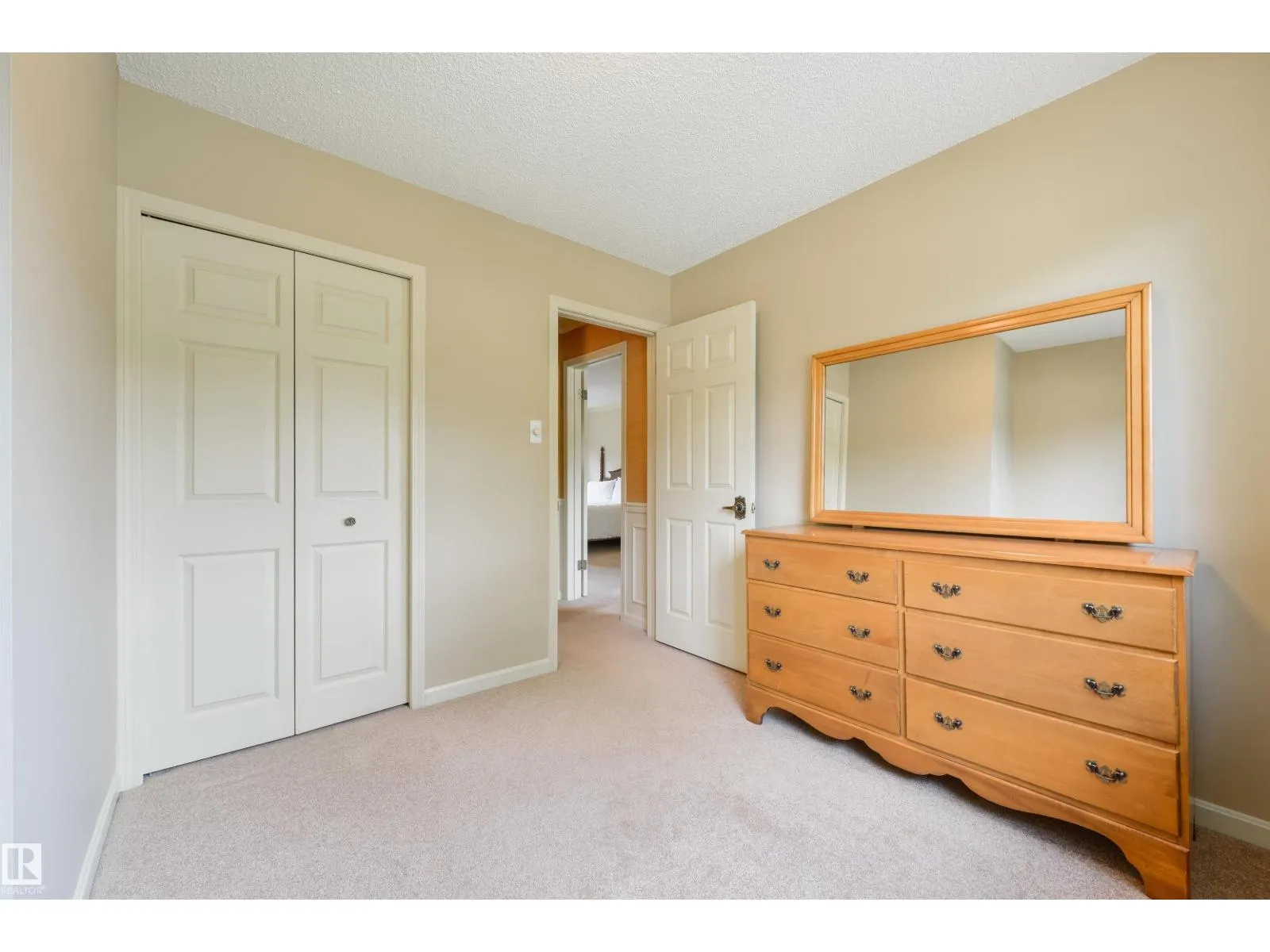 14007 53 AV NW