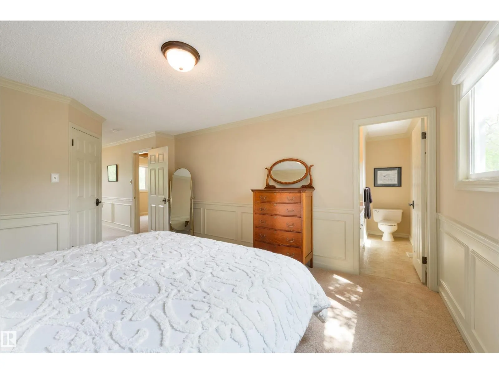 14007 53 AV NW