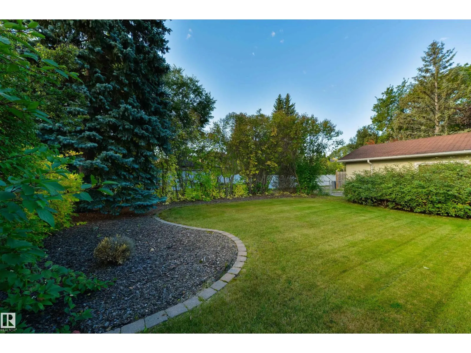 14007 53 AV NW